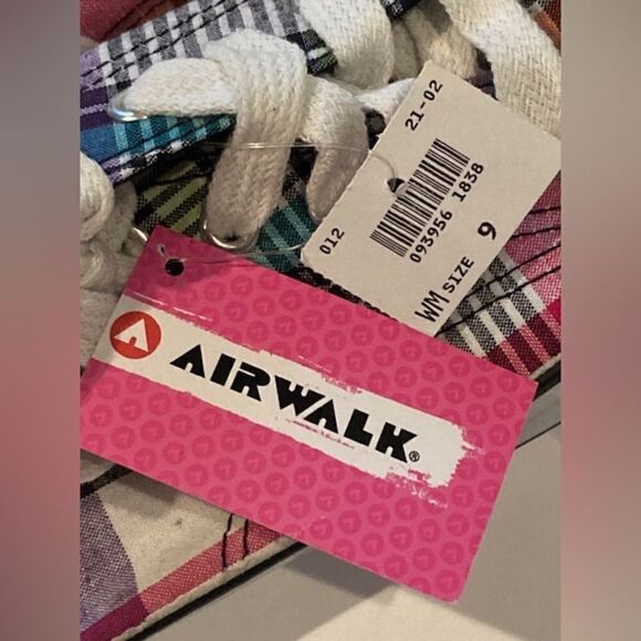NEW Women’s Lowtop Multicolor Streetwear Shoes by Airwalk, Size 9 - Picture 9 of 10